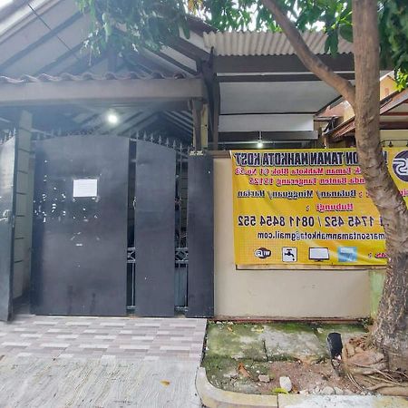 Marson Taman Mahkota Syariah Residence Redpartner Tangerang Exteriér fotografie